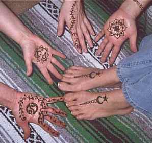 henna
                designs