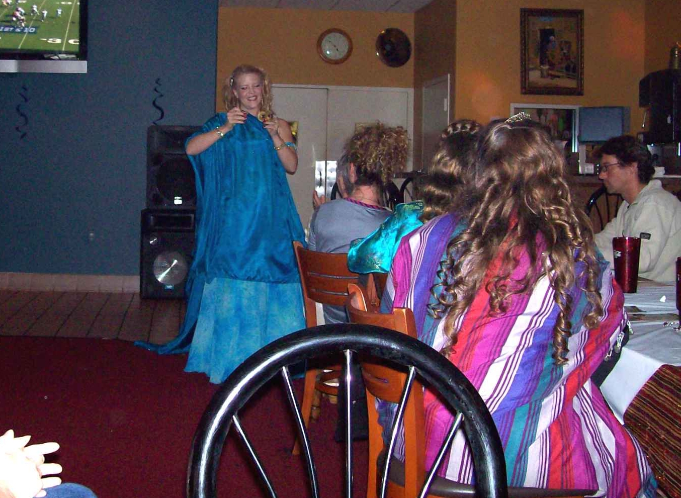 Kiyaana dancing at Aladin